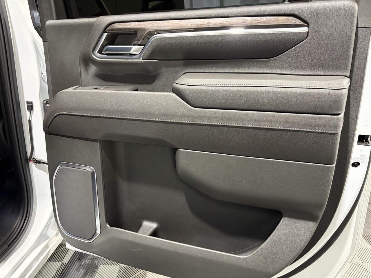 2024 Chevrolet Silverado 2500HD LTZ - Photo 33 - Victorville, CA 92392