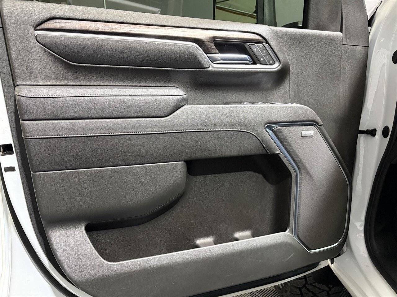 2024 Chevrolet Silverado 2500HD LTZ - Photo 15 - Victorville, CA 92392