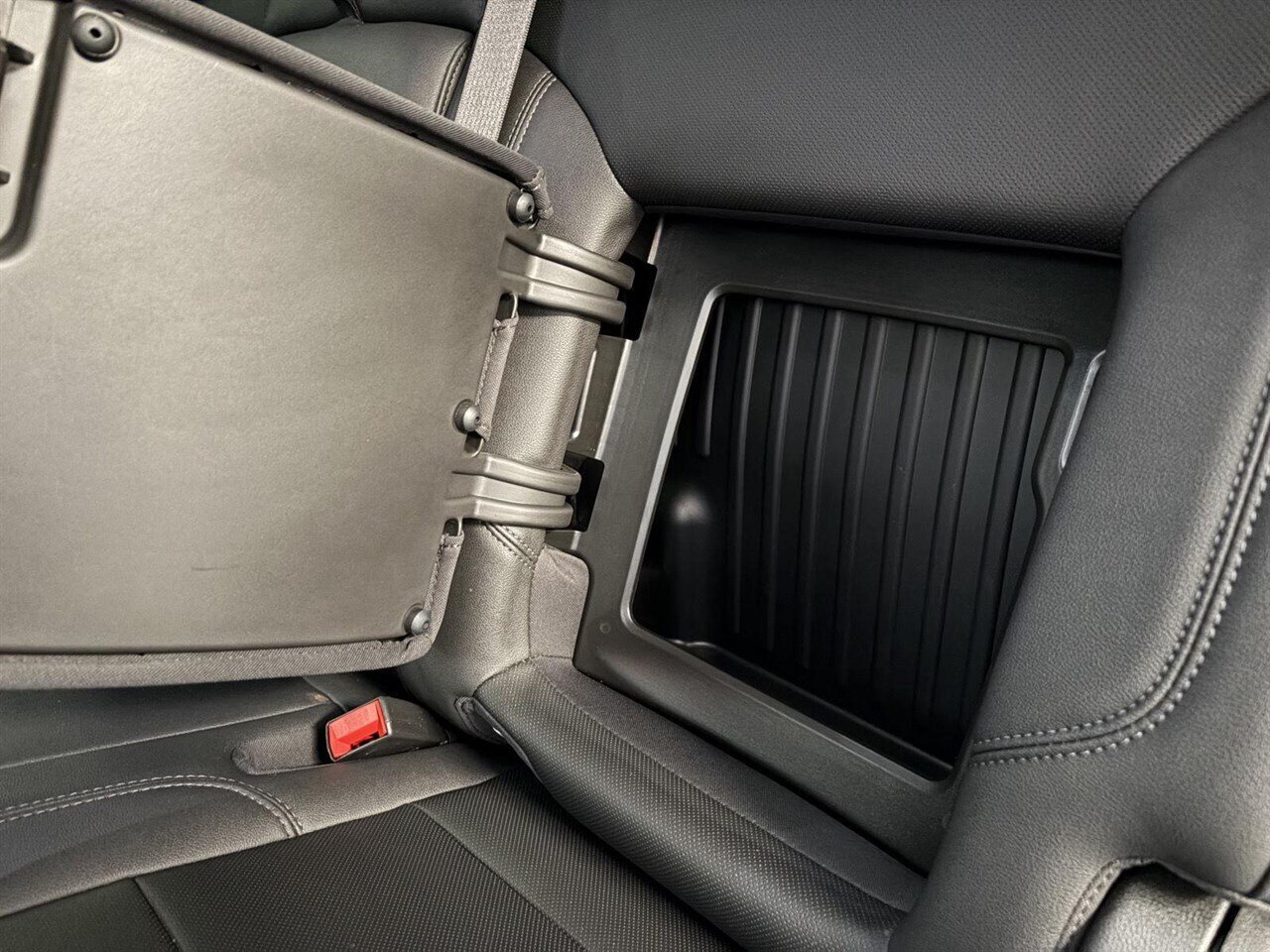 2024 Chevrolet Silverado 2500HD LTZ Level Kit - Method Wheels - Nitto Tires - Photo 25 - Victorville, CA 92392