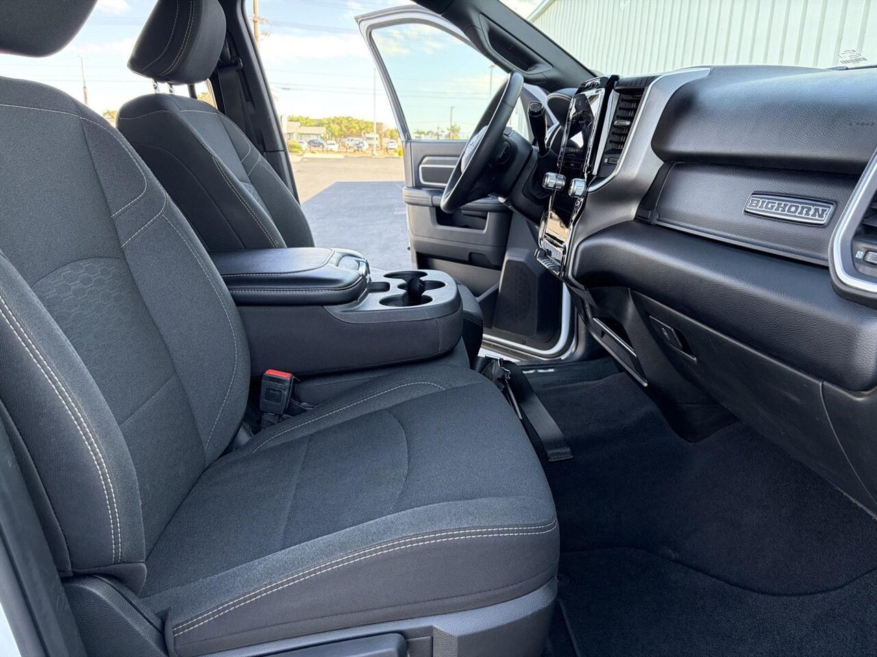 2025 RAM 2500 Big Horn   - Photo 21 - Victorville, CA 92392
