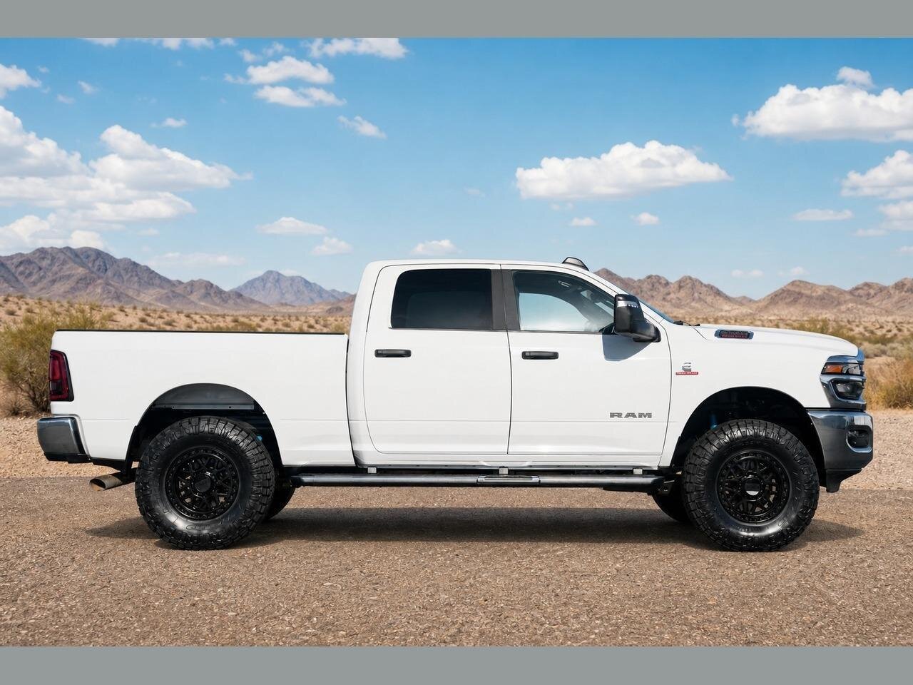 2025 RAM 2500 Big Horn   - Photo 4 - Victorville, CA 92392