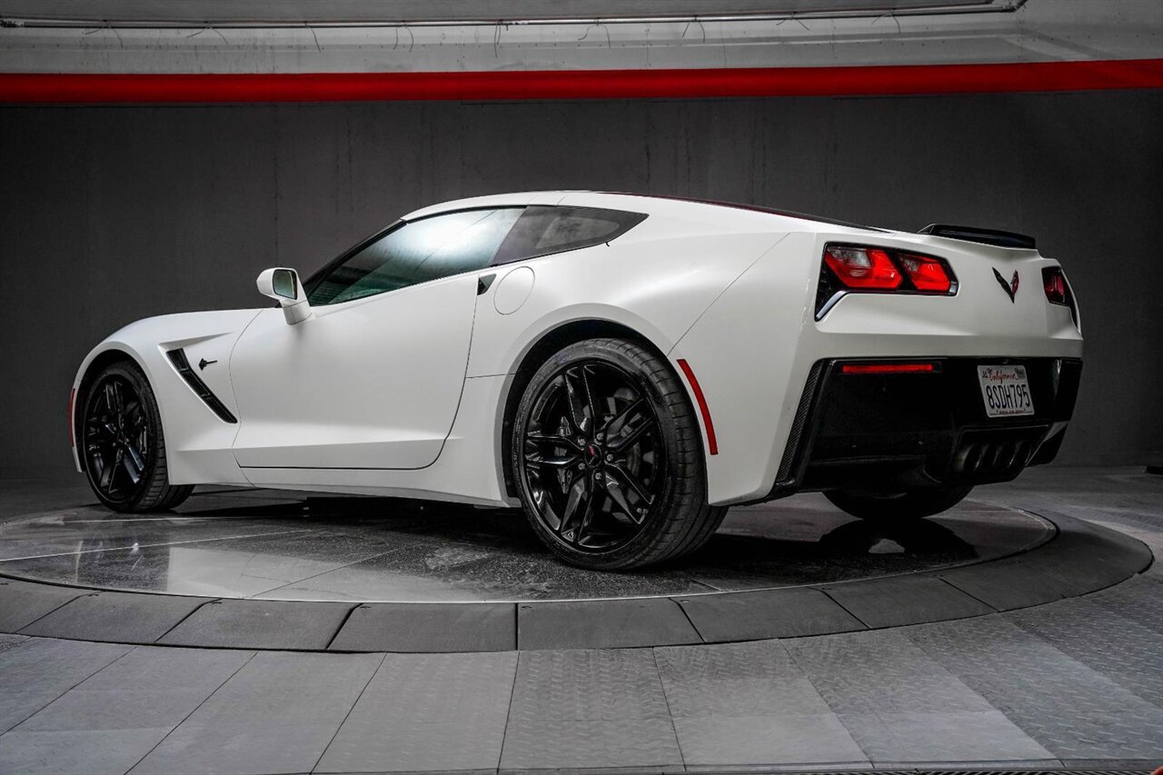 2019 Chevrolet Corvette Stingray   - Photo 16 - Victorville, CA 92392