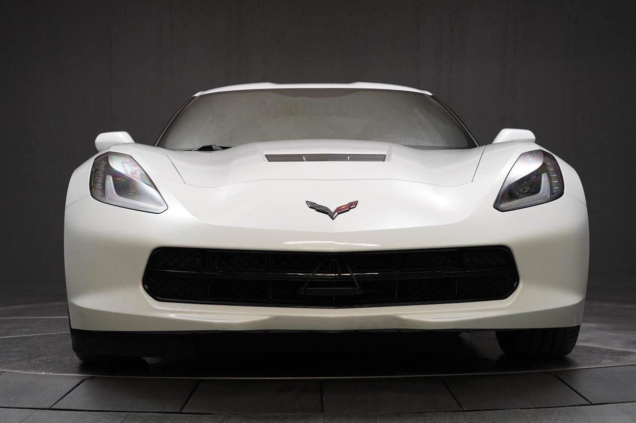 2019 Chevrolet Corvette Stingray   - Photo 10 - Victorville, CA 92392