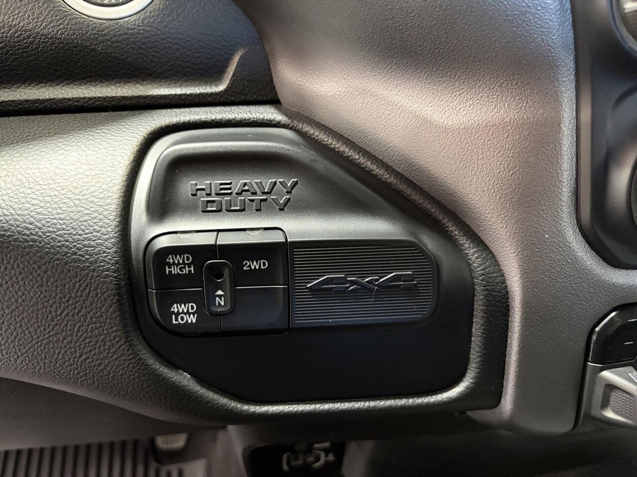 2019 RAM 2500 Big Horn  One Owner | Clean CarFax - Photo 14 - Victorville, CA 92392