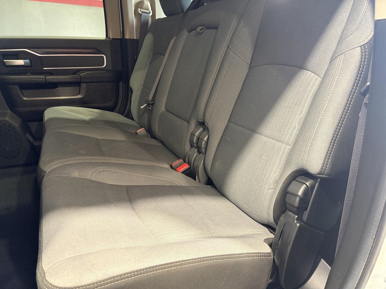 2019 RAM 2500 Big Horn  One Owner | Clean CarFax - Photo 16 - Victorville, CA 92392