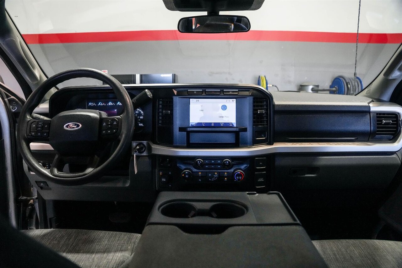 2024 Ford F-250 XLT photo 4