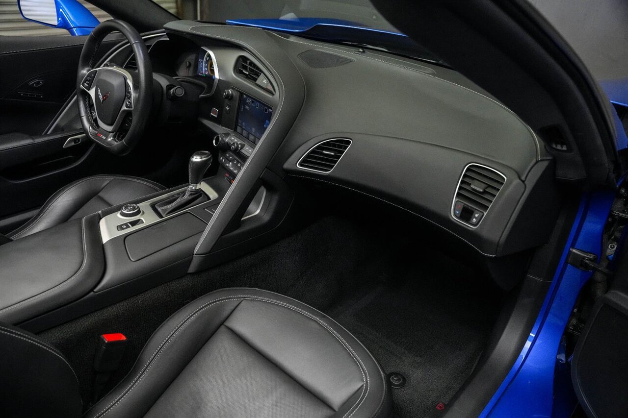 2016 Chevrolet Corvette Z06  Z07 Performance Package / Entire Car has PPF - Photo 31 - Victorville, CA 92392