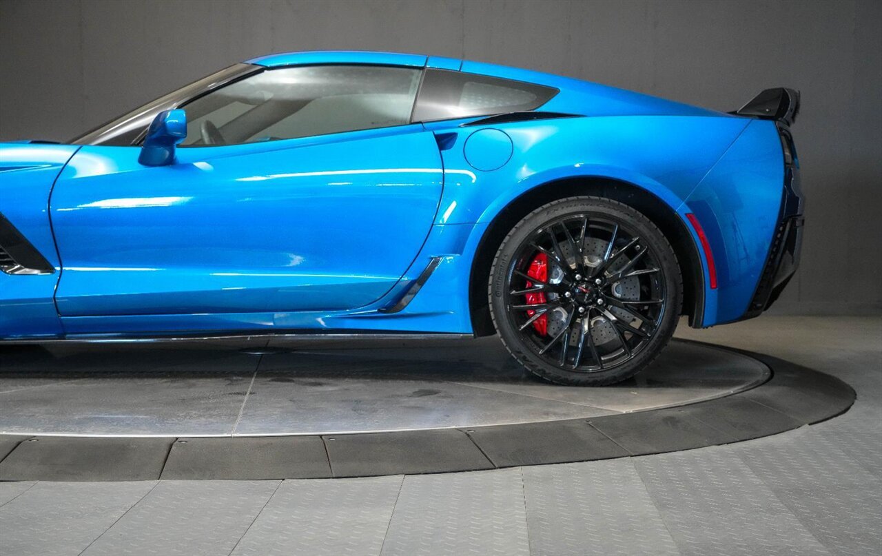 2016 Chevrolet Corvette Z06  Z07 Performance Package / Entire Car has PPF - Photo 5 - Victorville, CA 92392
