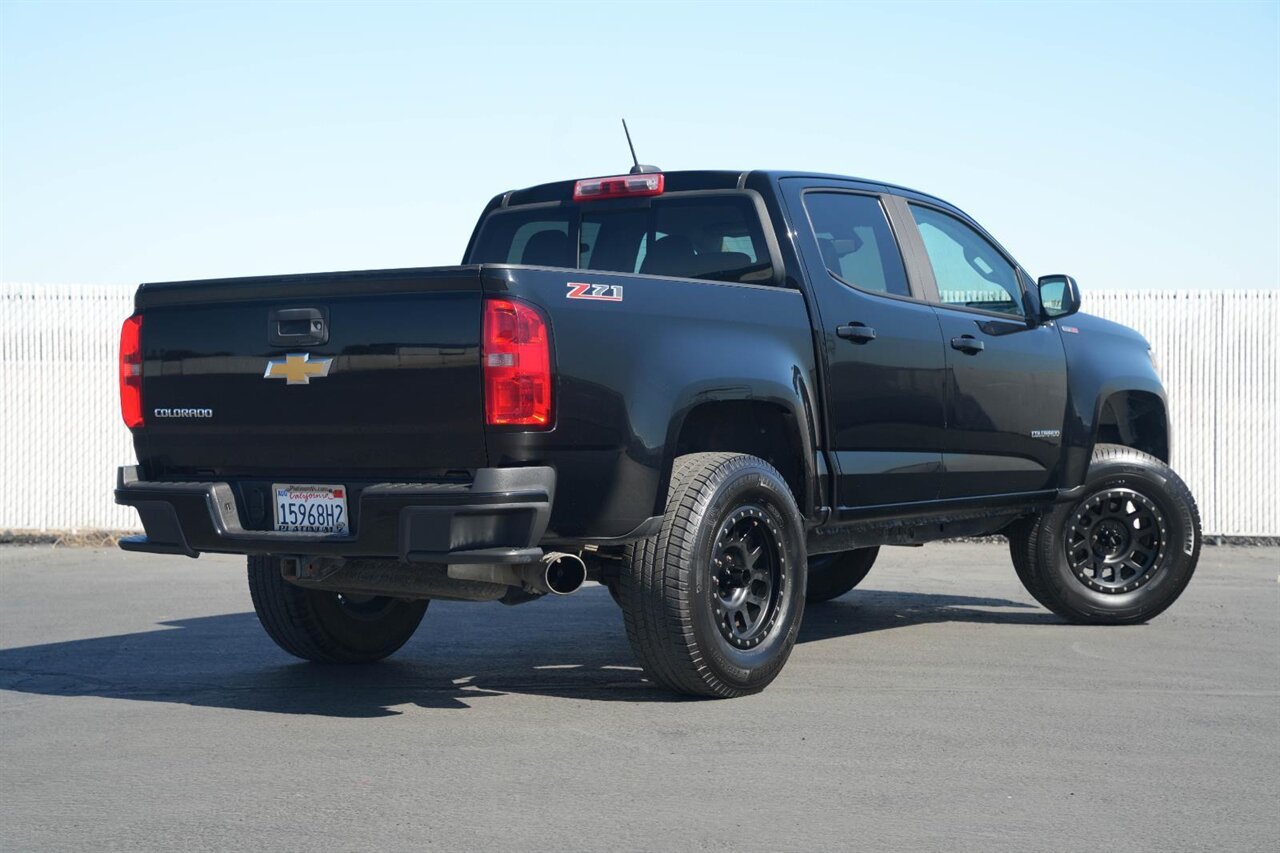 2017 Chevrolet Colorado Z71   - Photo 10 - Victorville, CA 92392