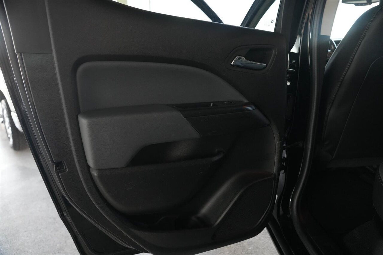 2017 Chevrolet Colorado Z71   - Photo 22 - Victorville, CA 92392