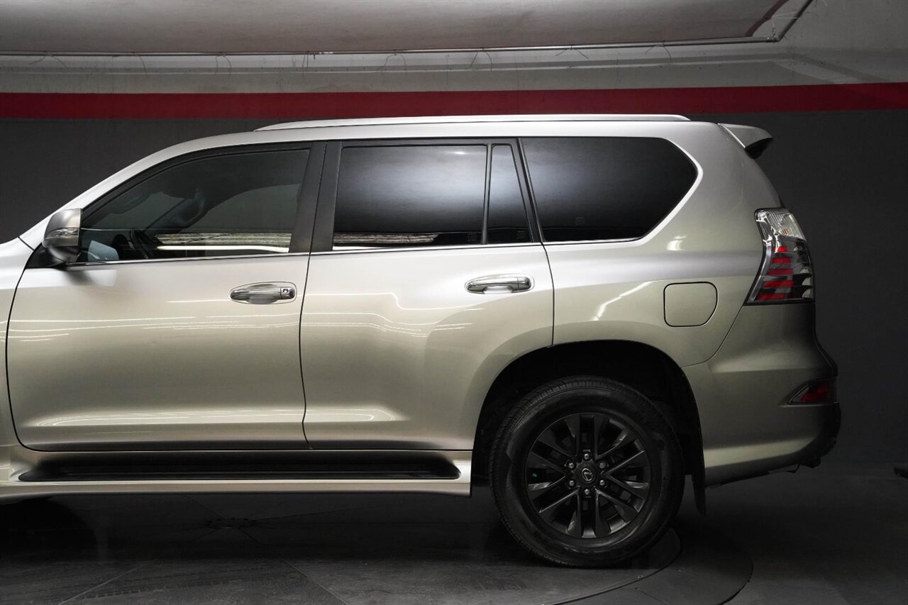 2020 Lexus GX 460   - Photo 15 - Victorville, CA 92392