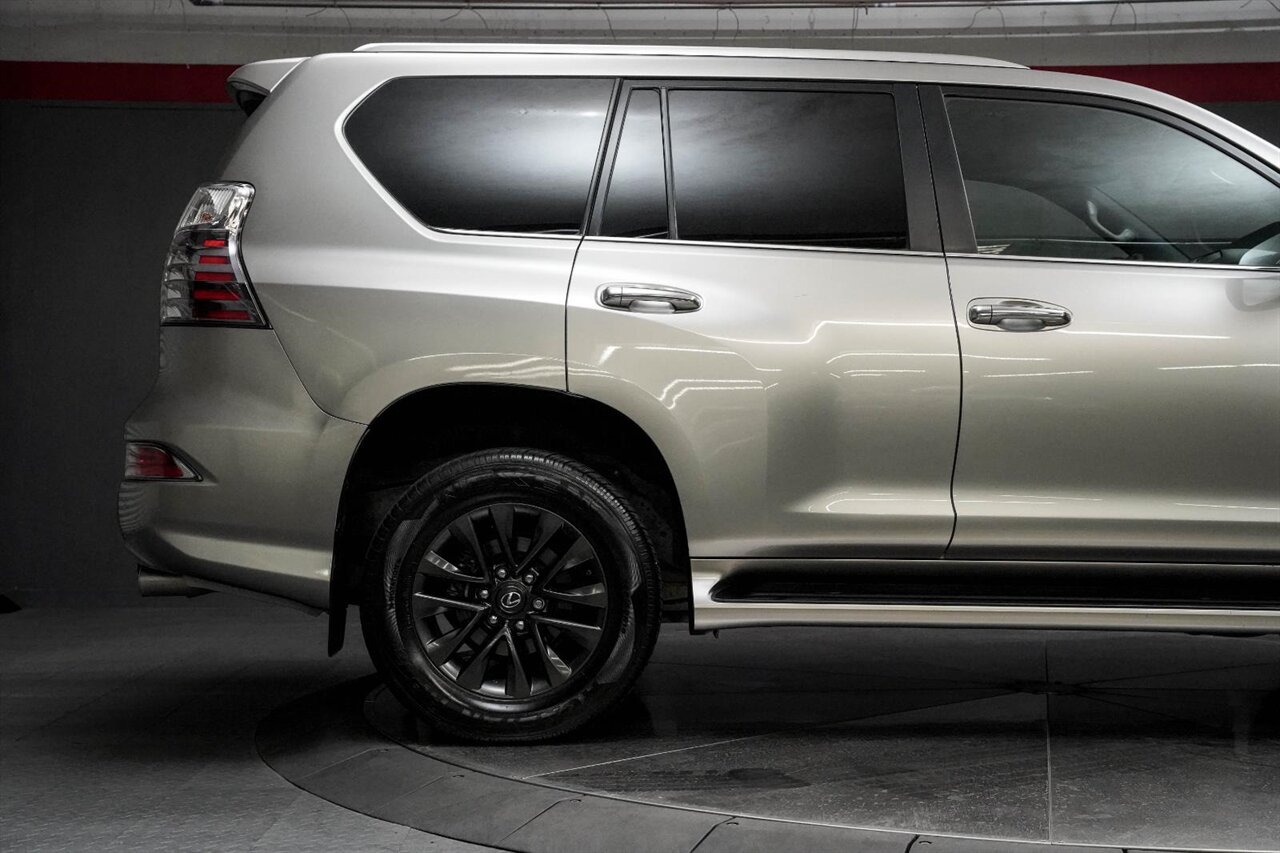 2020 Lexus GX 460   - Photo 8 - Victorville, CA 92392