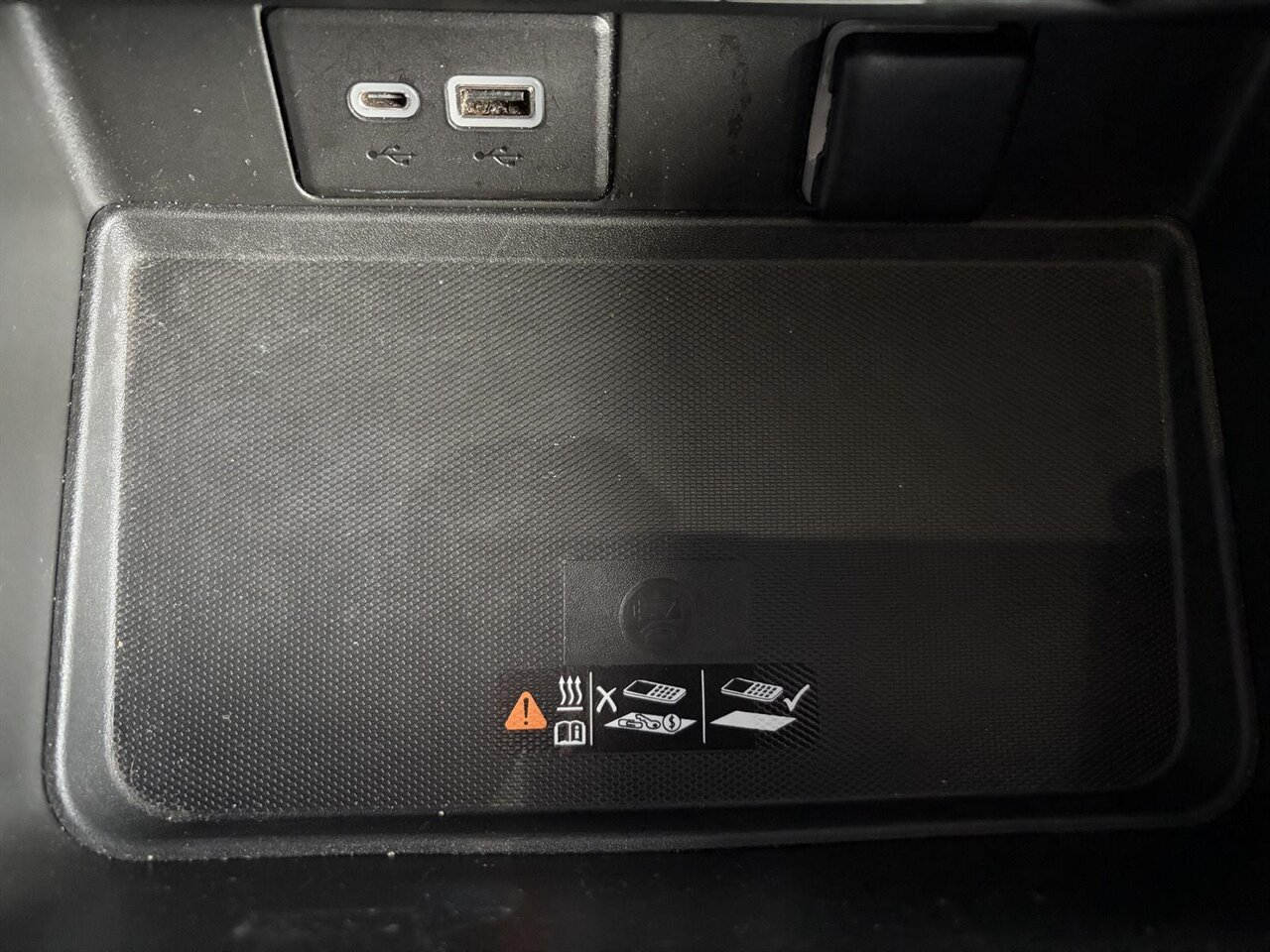 2022 Chevrolet Tahoe LT - Photo 18 - Victorville, CA 92392