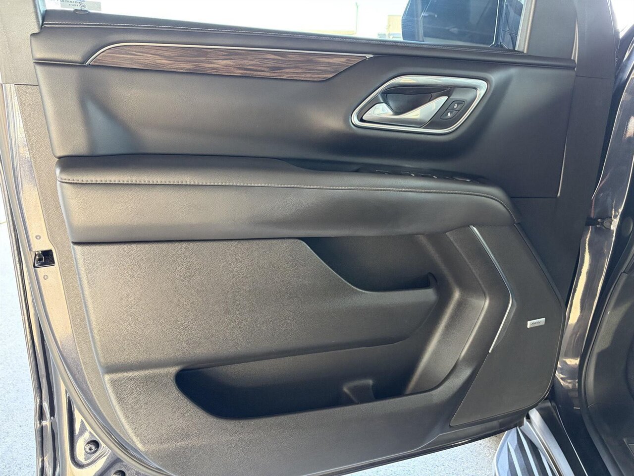 2022 Chevrolet Tahoe LT - Photo 12 - Victorville, CA 92392