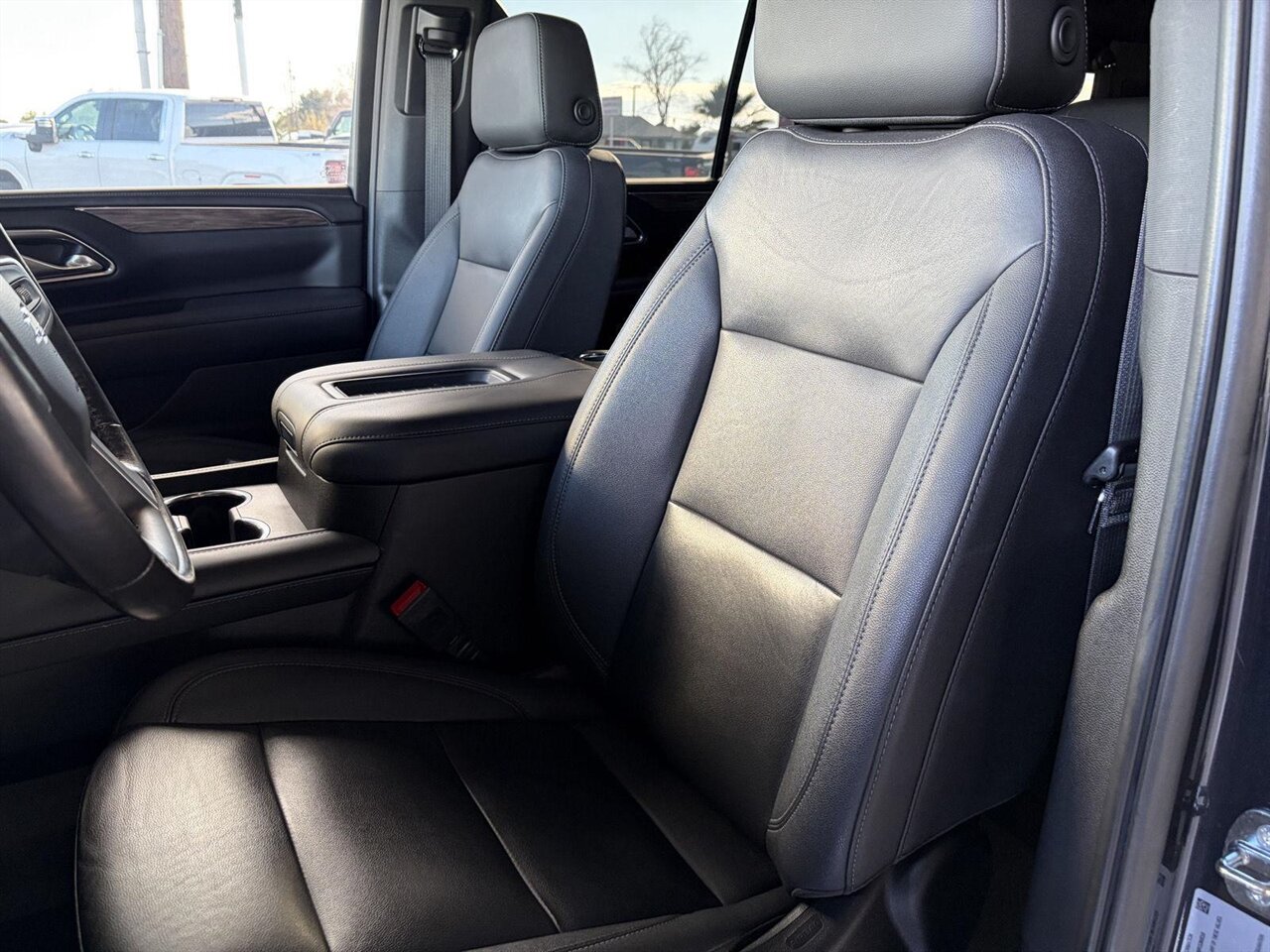 2022 Chevrolet Tahoe LT - Photo 15 - Victorville, CA 92392