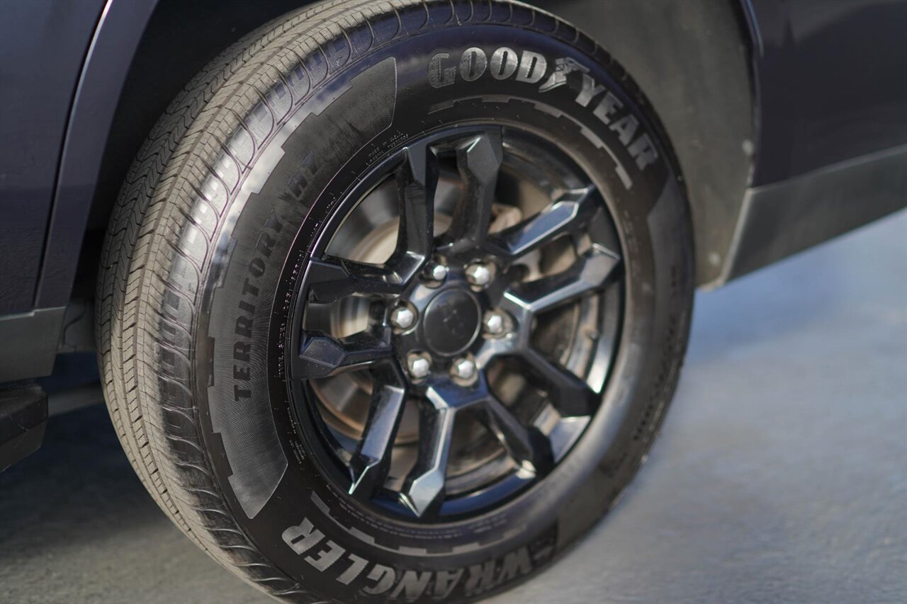 2022 Chevrolet Tahoe LT - Photo 10 - Victorville, CA 92392