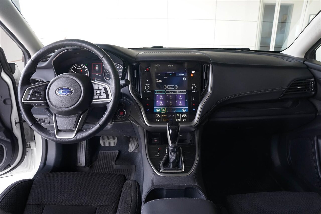 2020 Subaru Outback Premium   - Photo 3 - Victorville, CA 92392