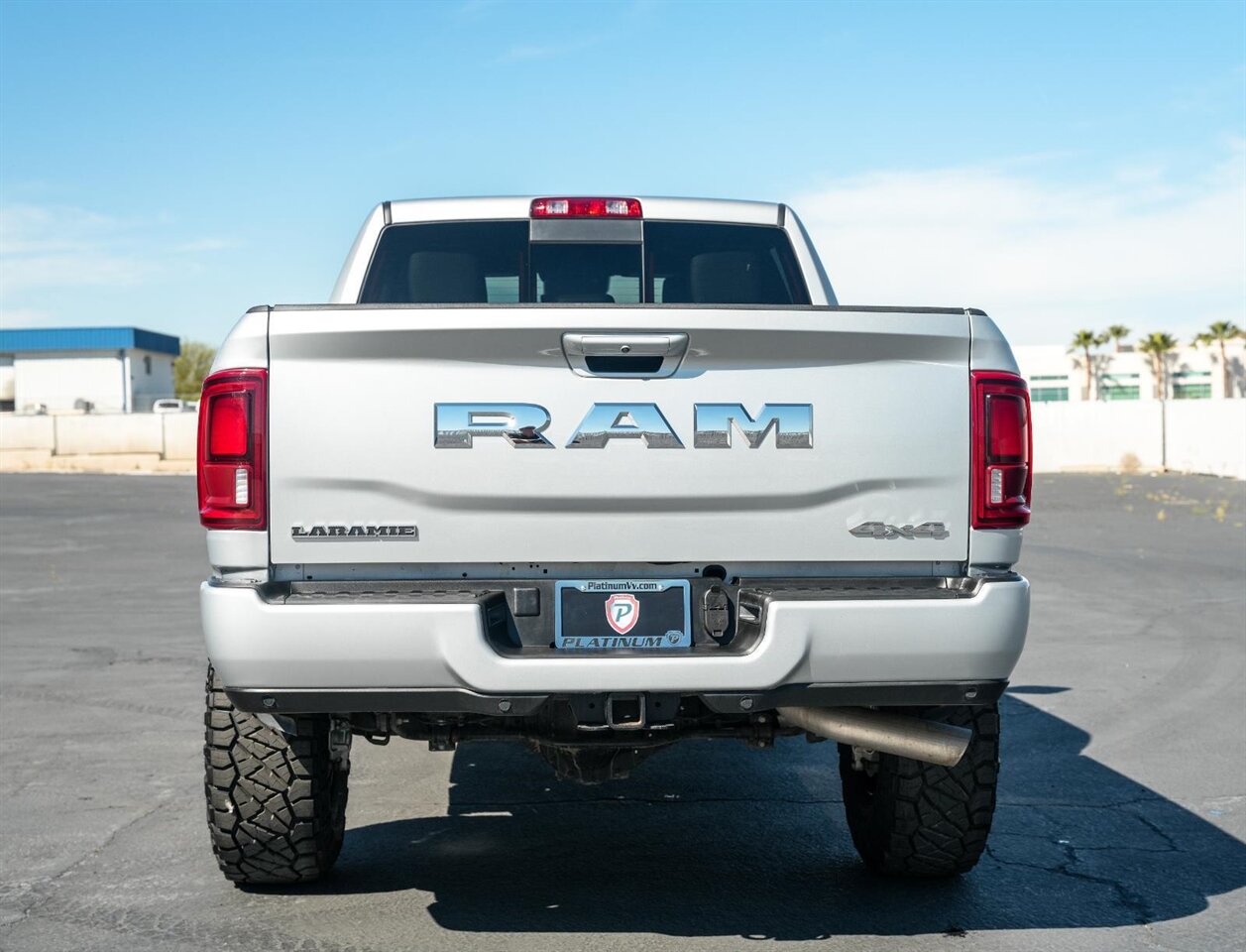 2026 RAM 2500 Laramie Level Kit - Method Wheels - Nitto Tires - Photo 12 - Victorville, CA 92392
