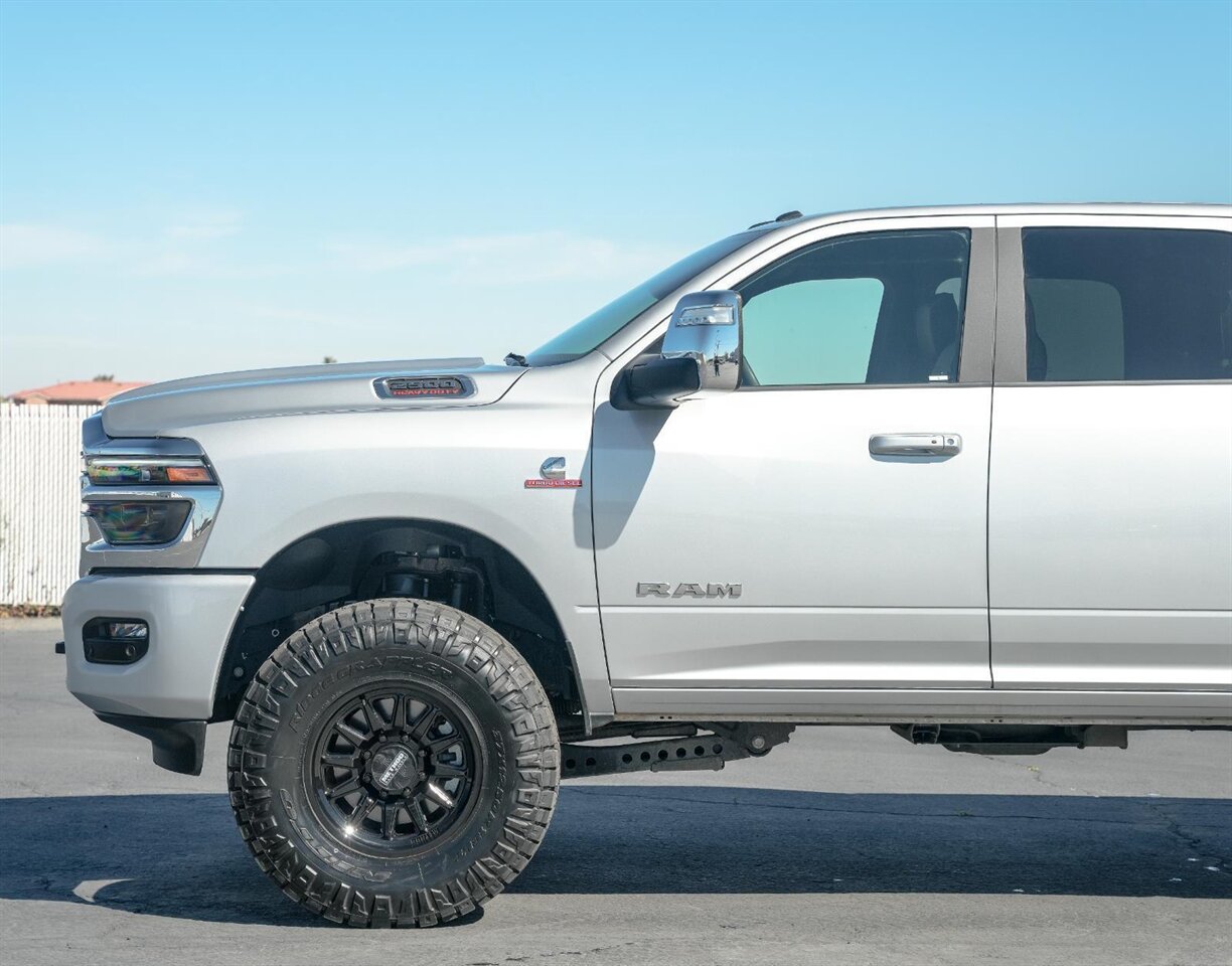 2026 RAM 2500 Laramie Level Kit - Method Wheels - Nitto Tires - Photo 7 - Victorville, CA 92392