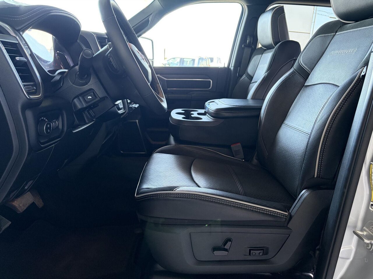 2026 RAM 2500 Laramie Level Kit - Method Wheels - Nitto Tires - Photo 36 - Victorville, CA 92392