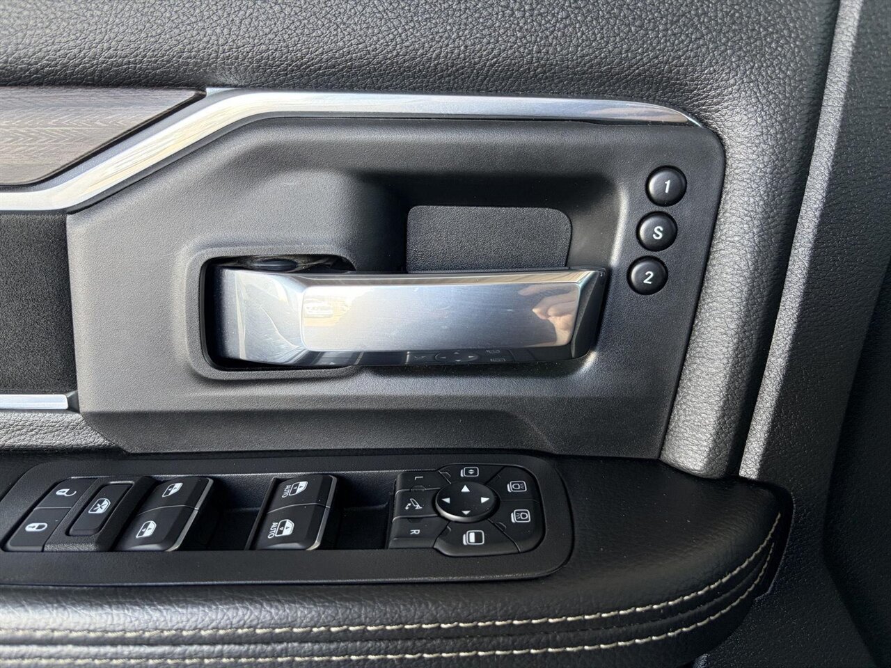 2026 RAM 2500 Laramie Level Kit - Method Wheels - Nitto Tires - Photo 20 - Victorville, CA 92392