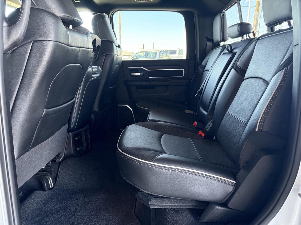 2026 RAM 2500 Laramie Level Kit - Method Wheels - Nitto Tires - Photo 26 - Victorville, CA 92392