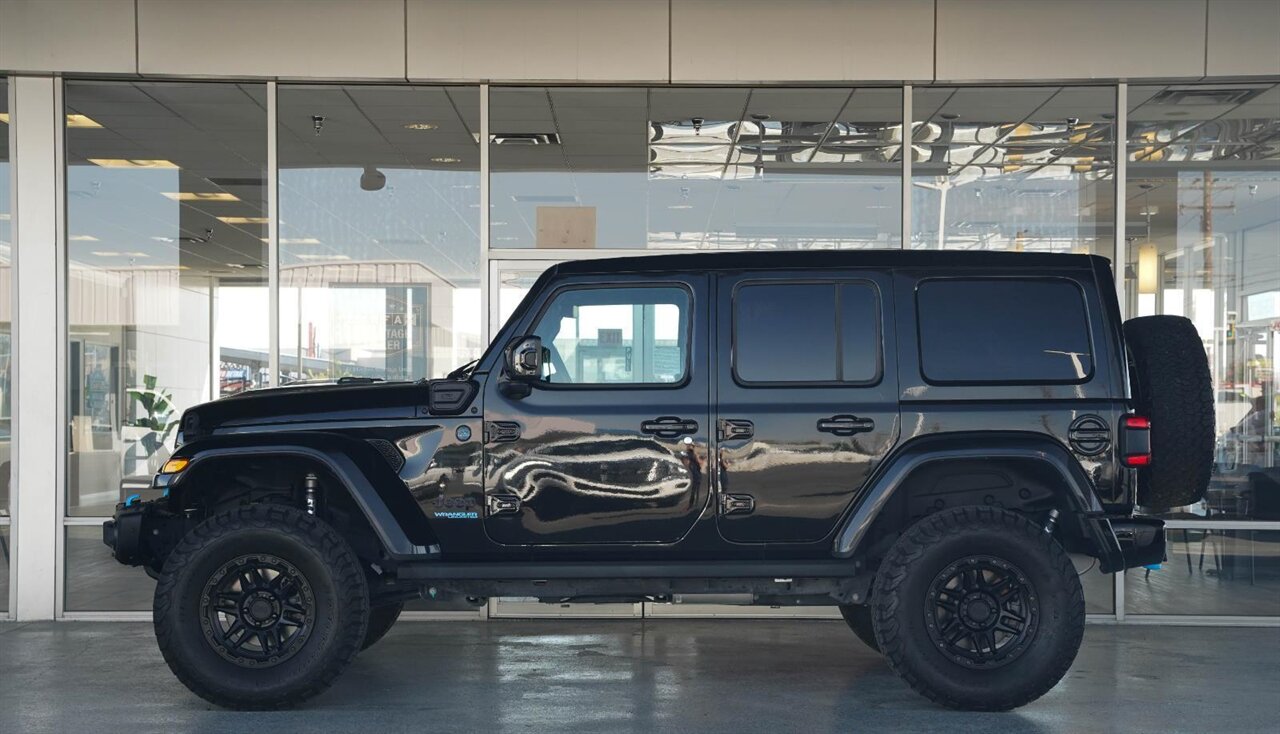 2021 Jeep Wrangler Unlimited Sahara High Altitude 4xe   - Photo 17 - Victorville, CA 92392