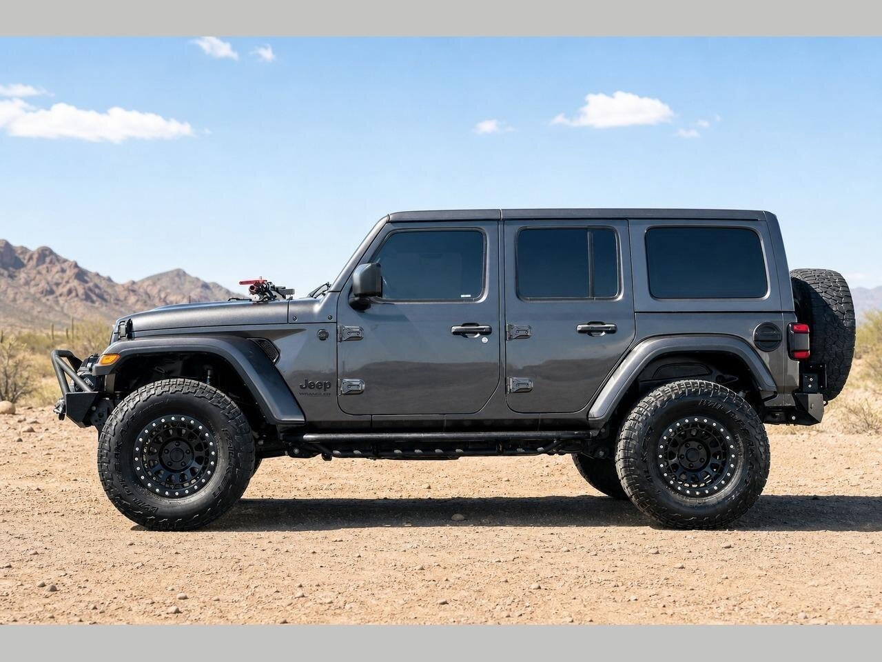 2020 Jeep Wrangler Unlimited Sahara - Photo 11 - Victorville, CA 92392