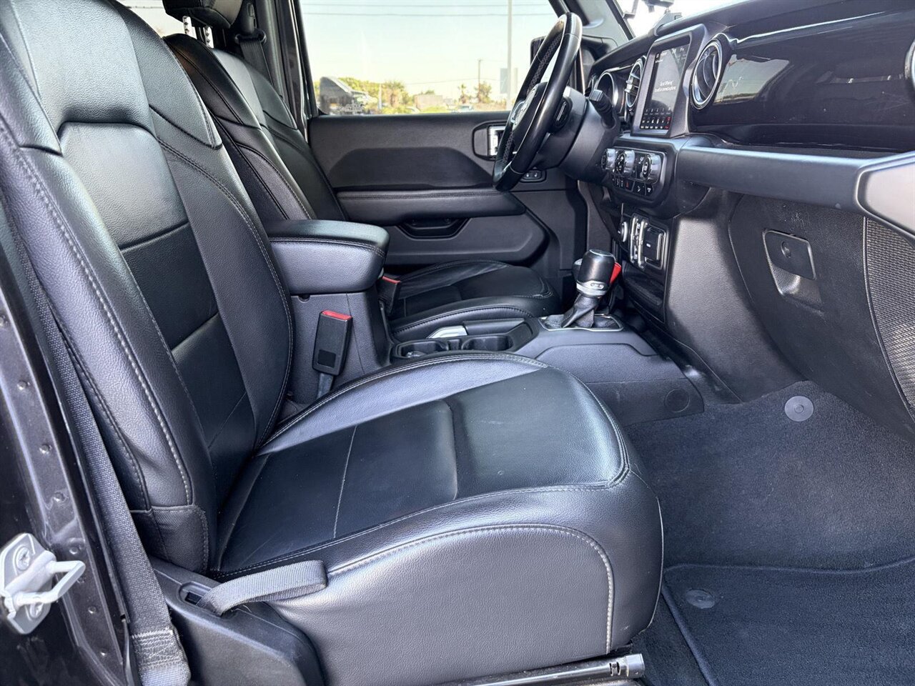 2020 Jeep Wrangler Unlimited Sahara - Photo 32 - Victorville, CA 92392