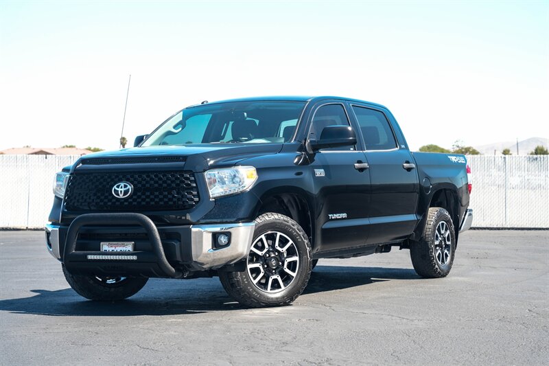 2017 Toyota Tundra SR5  