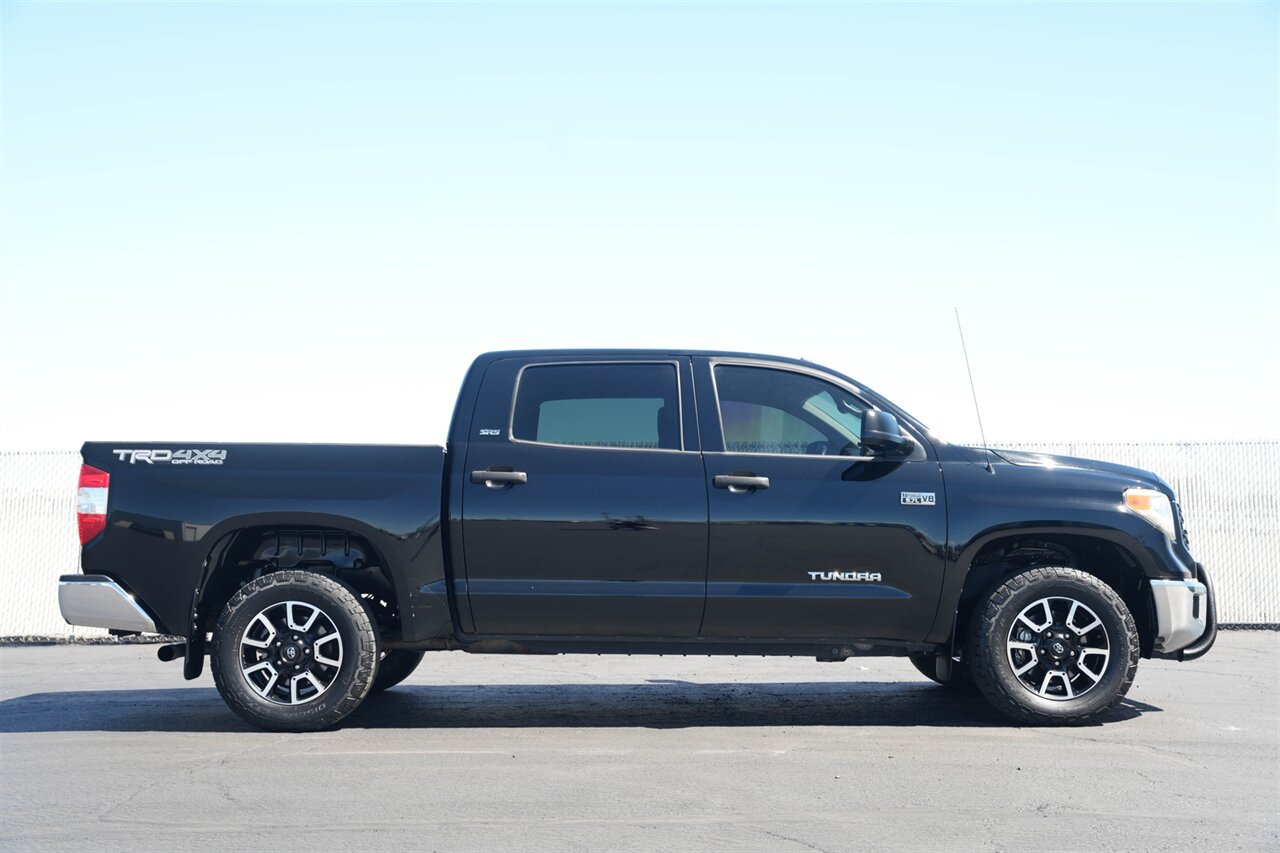 2017 Toyota Tundra SR5   - Photo 8 - Victorville, CA 92392
