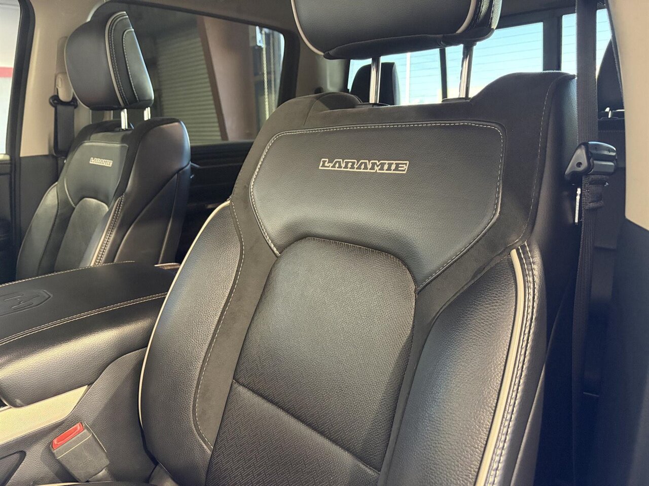 2019 RAM 1500 Laramie   - Photo 13 - Victorville, CA 92392