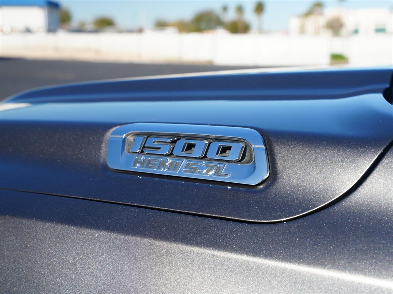 2019 RAM 1500 Laramie   - Photo 2 - Victorville, CA 92392