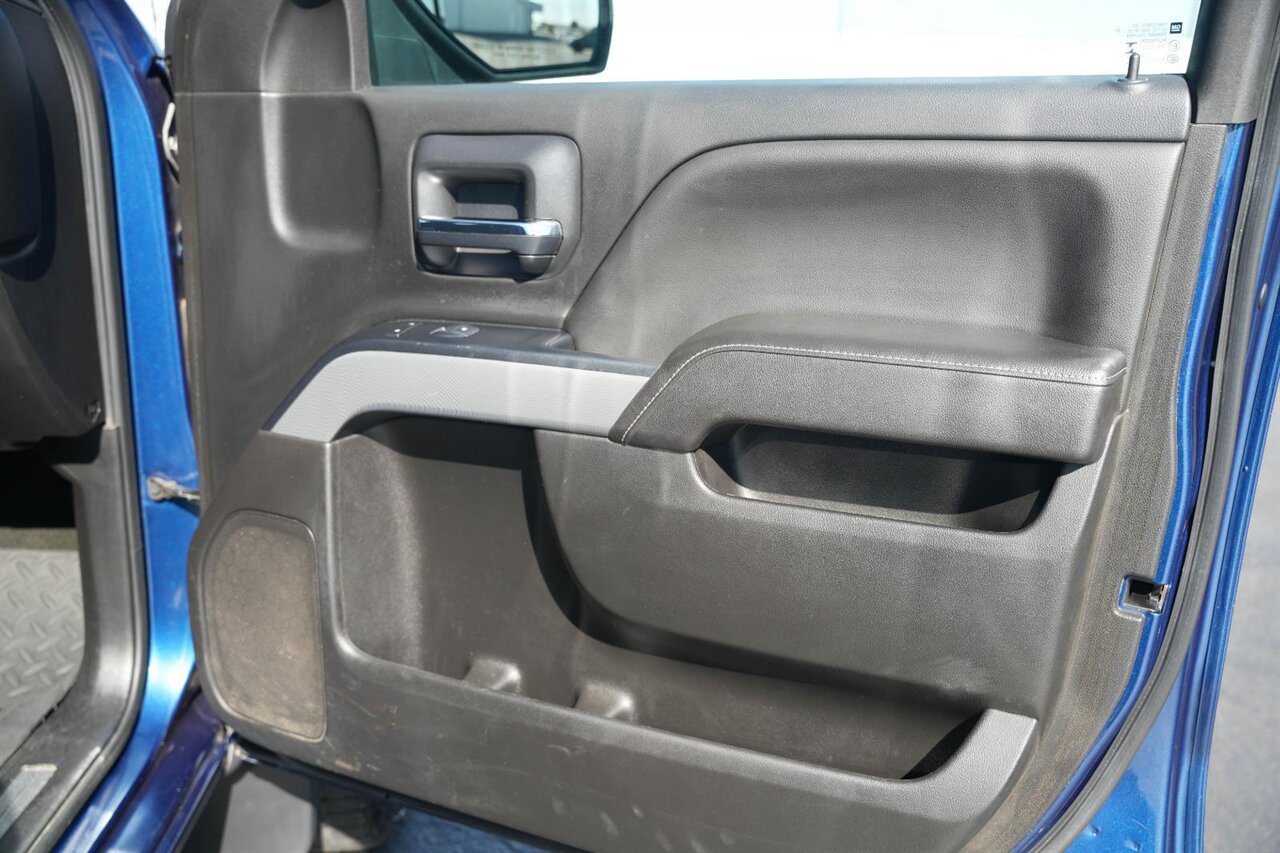 2017 Chevrolet Silverado 1500 LT - Photo 20 - Victorville, CA 92392