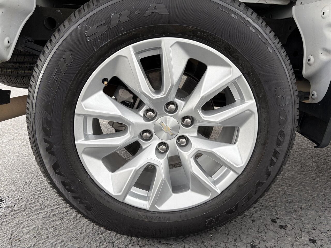 2023 Chevrolet Silverado 1500 Custom   - Photo 22 - Victorville, CA 92392