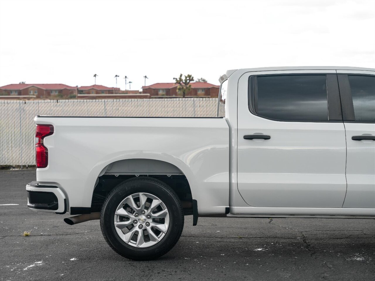 2023 Chevrolet Silverado 1500 Custom   - Photo 11 - Victorville, CA 92392