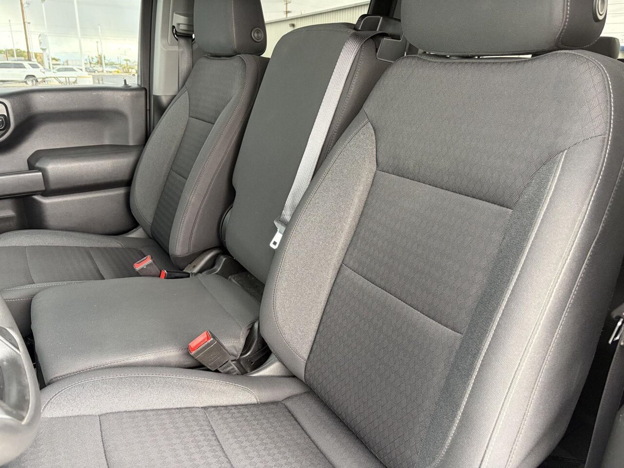 2023 Chevrolet Silverado 1500 Custom   - Photo 14 - Victorville, CA 92392