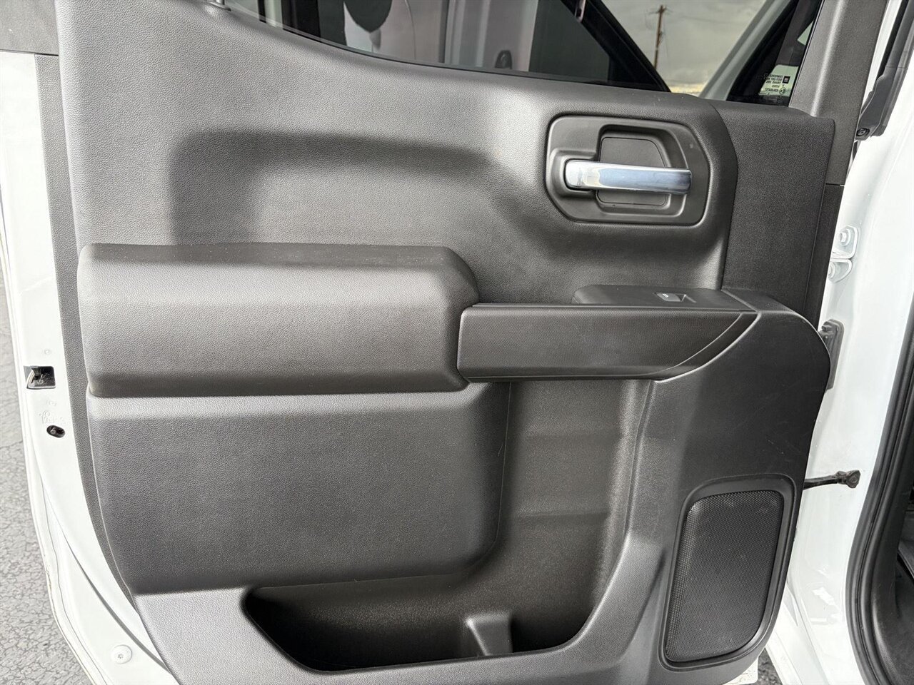 2023 Chevrolet Silverado 1500 Custom   - Photo 15 - Victorville, CA 92392