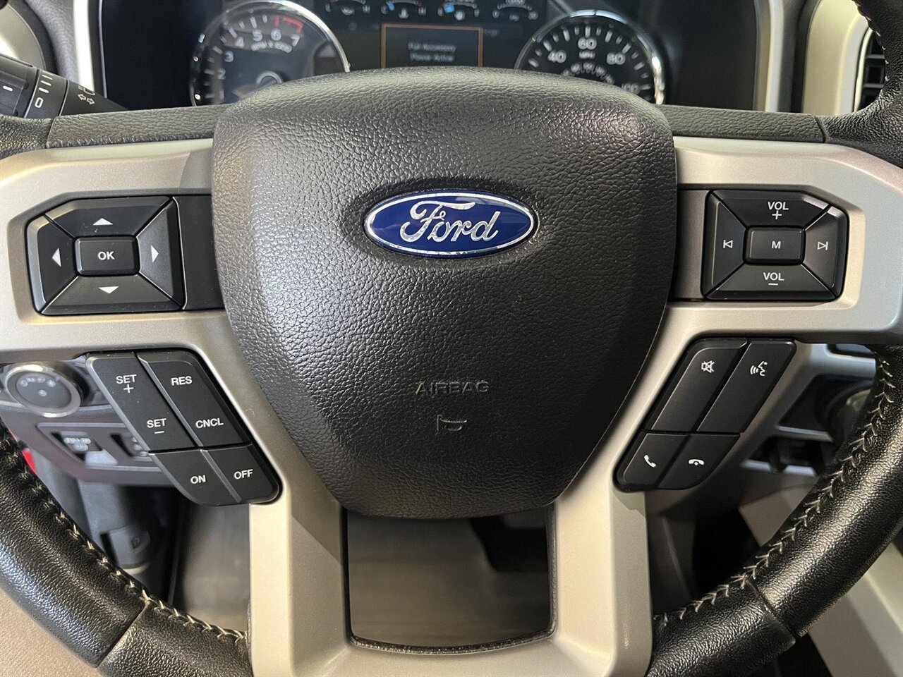 2019 Ford F-150 Lariat   - Photo 23 - Victorville, CA 92392