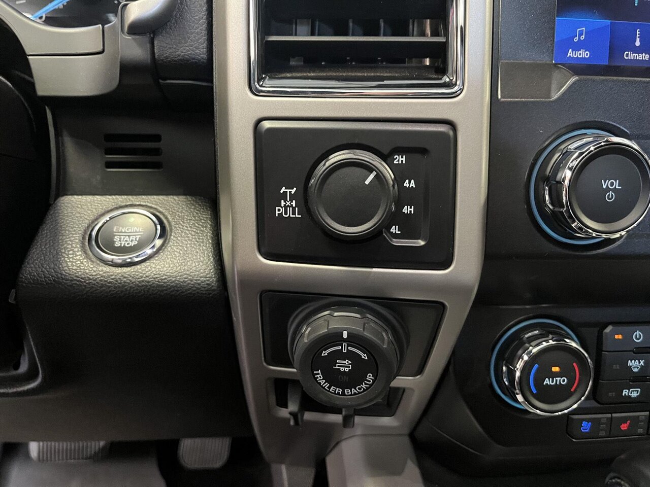 2019 Ford F-150 Lariat   - Photo 25 - Victorville, CA 92392