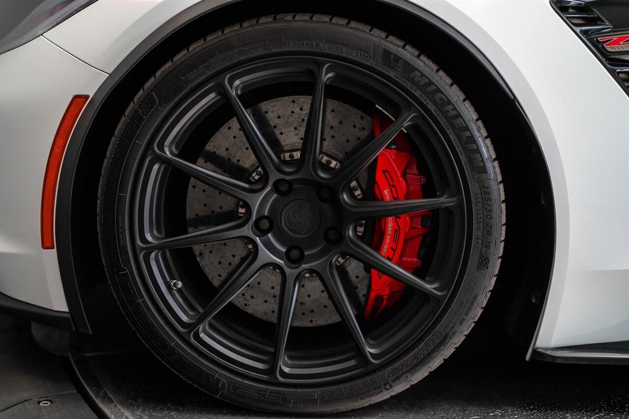 2016 Chevrolet Corvette Z06 Z07 Performance Package / AWE Performance Exhaust System - Photo 20 - Victorville, CA 92392