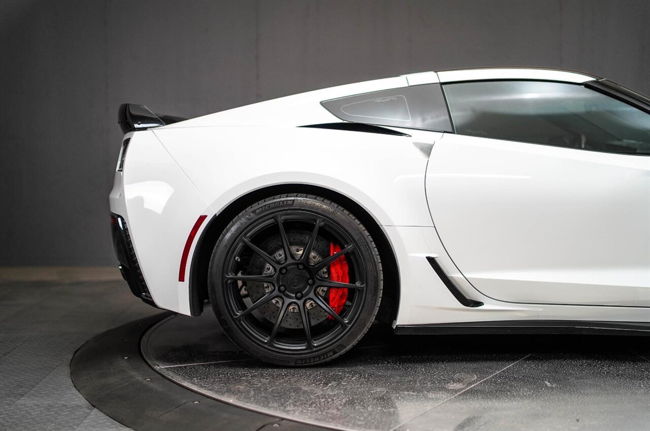 2016 Chevrolet Corvette Z06 Z07 Performance Package / AWE Performance Exhaust System - Photo 5 - Victorville, CA 92392