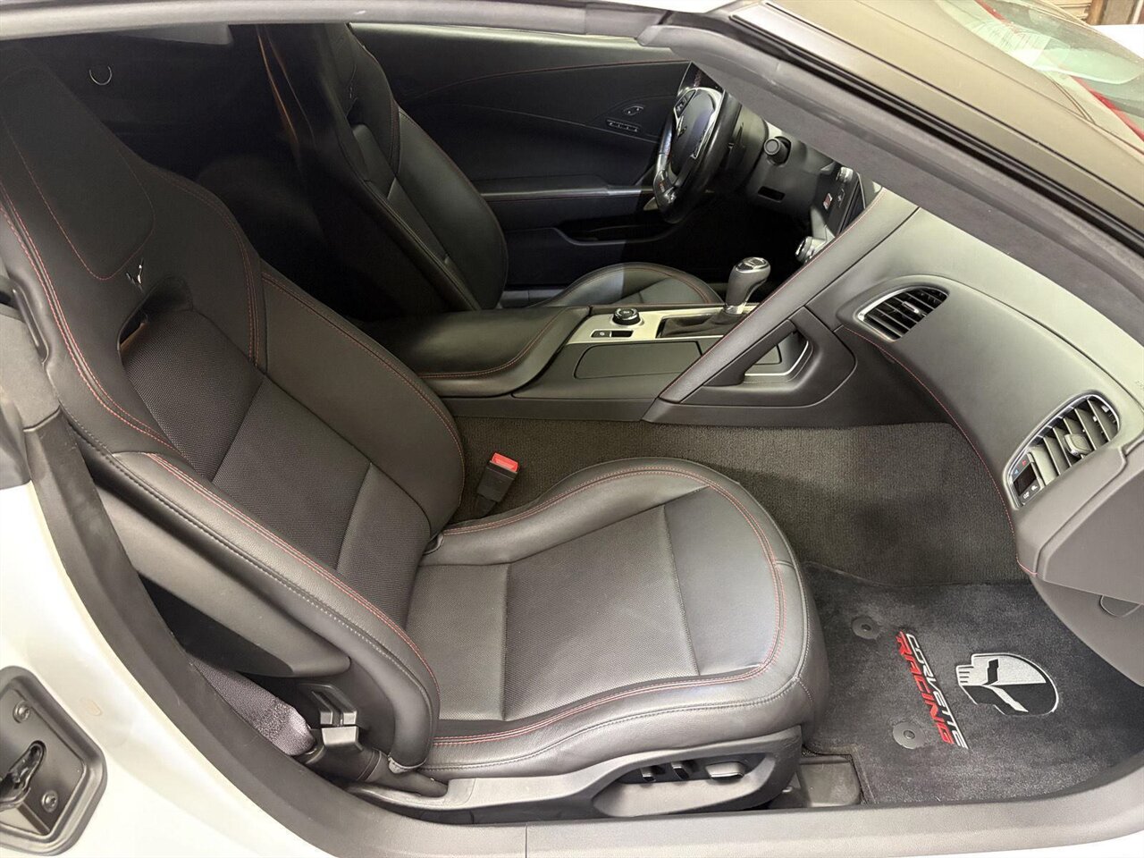 2016 Chevrolet Corvette Z06 Z07 Performance Package / AWE Performance Exhaust System - Photo 35 - Victorville, CA 92392