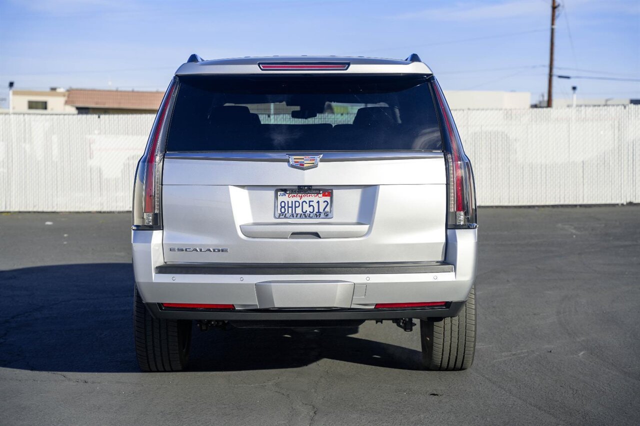 2020 Cadillac Escalade Luxury   - Photo 11 - Victorville, CA 92392