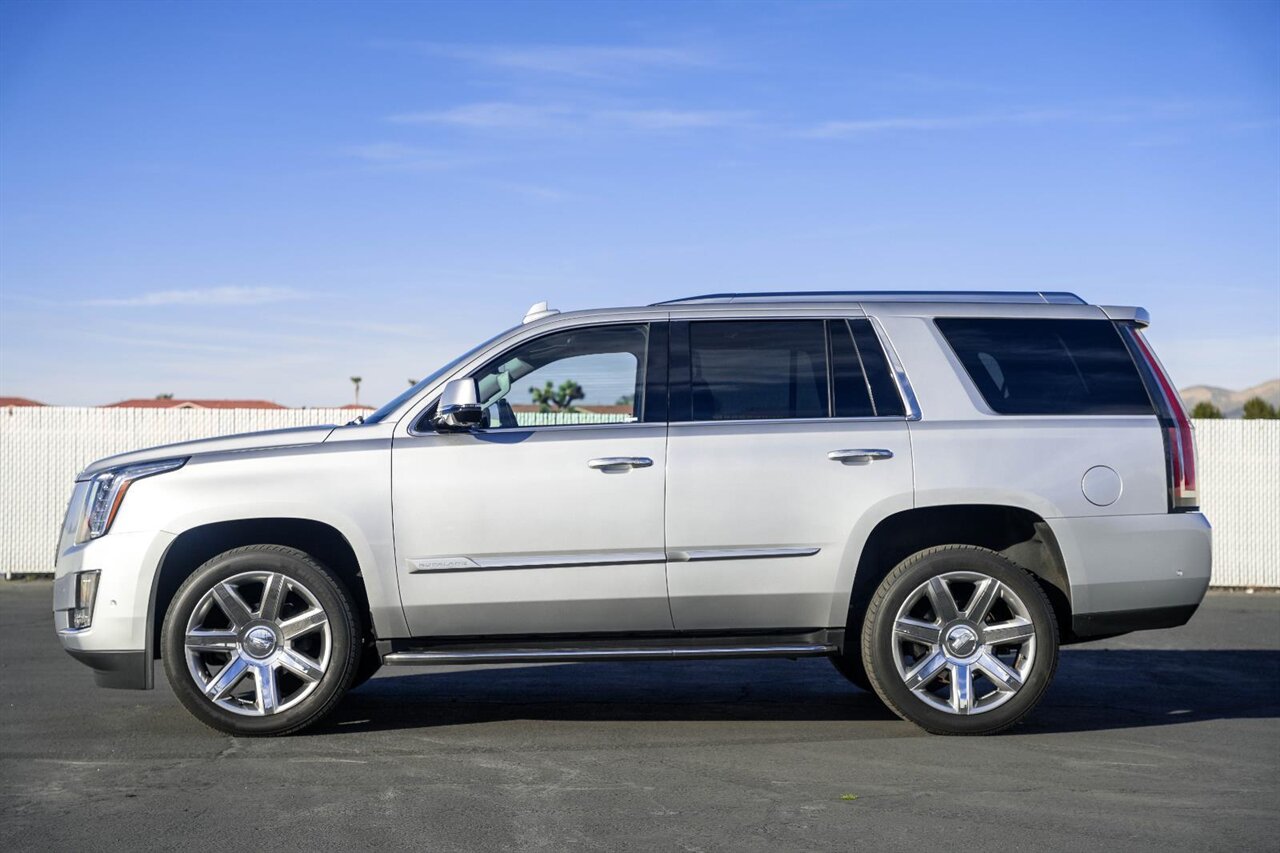 2020 Cadillac Escalade Luxury   - Photo 4 - Victorville, CA 92392
