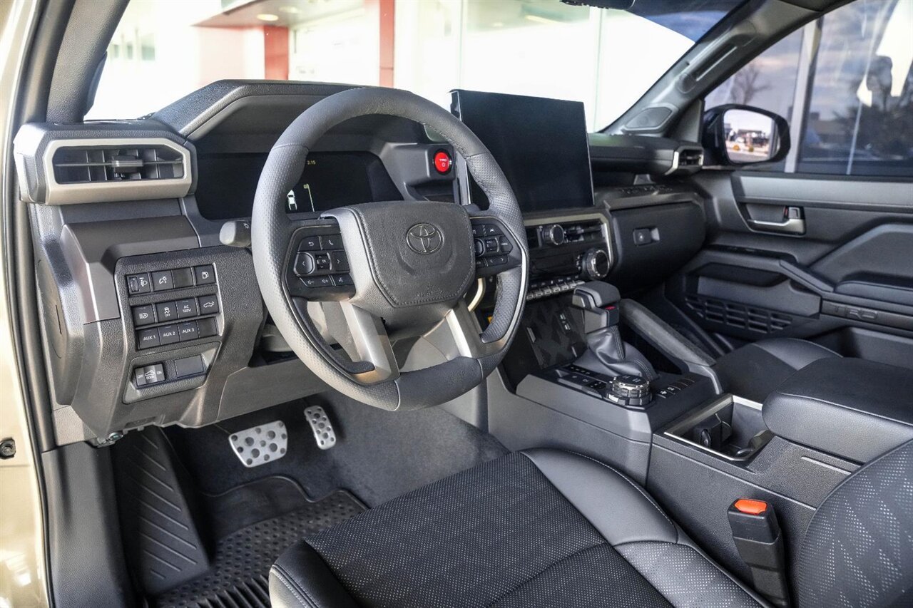 2025 Toyota Tacoma TRD Sport HV   - Photo 22 - Victorville, CA 92392
