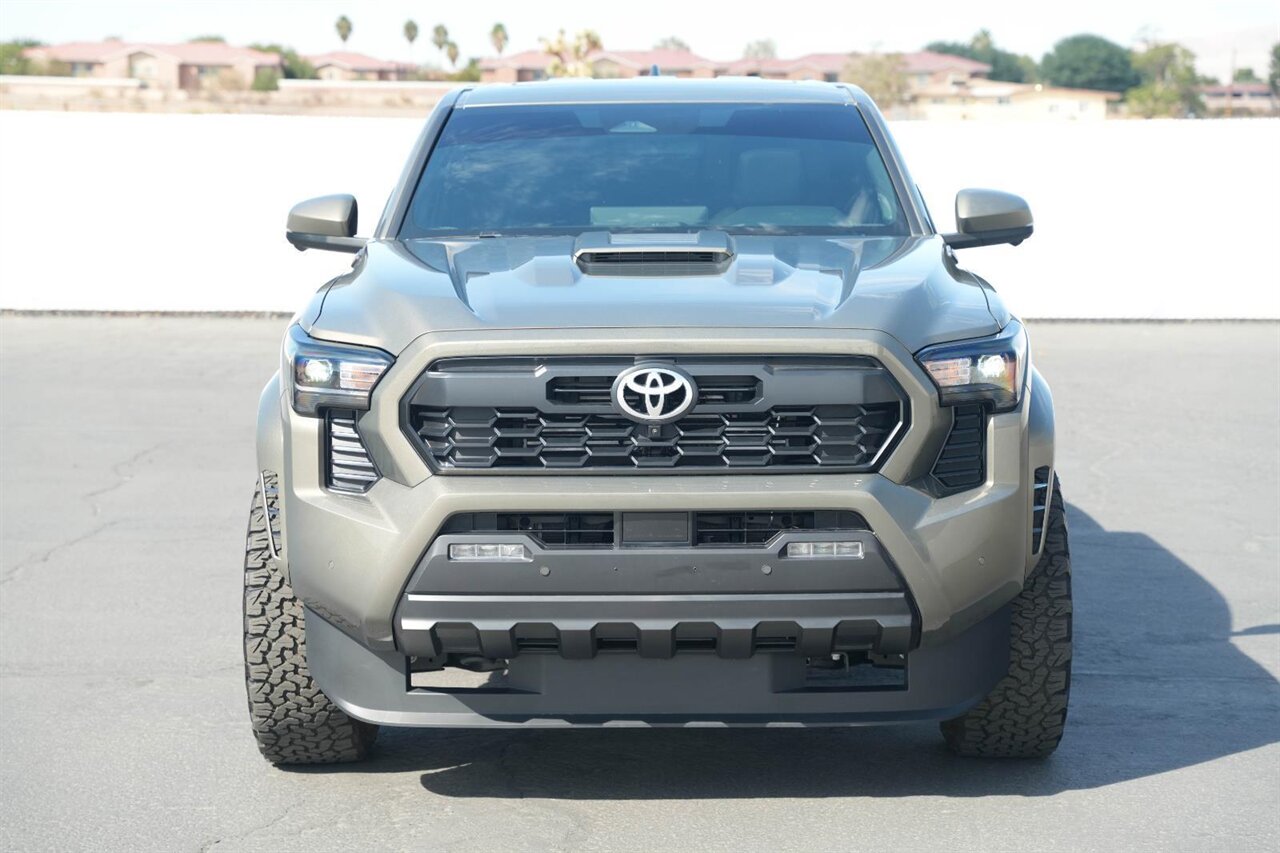 2025 Toyota Tacoma TRD Sport HV   - Photo 4 - Victorville, CA 92392