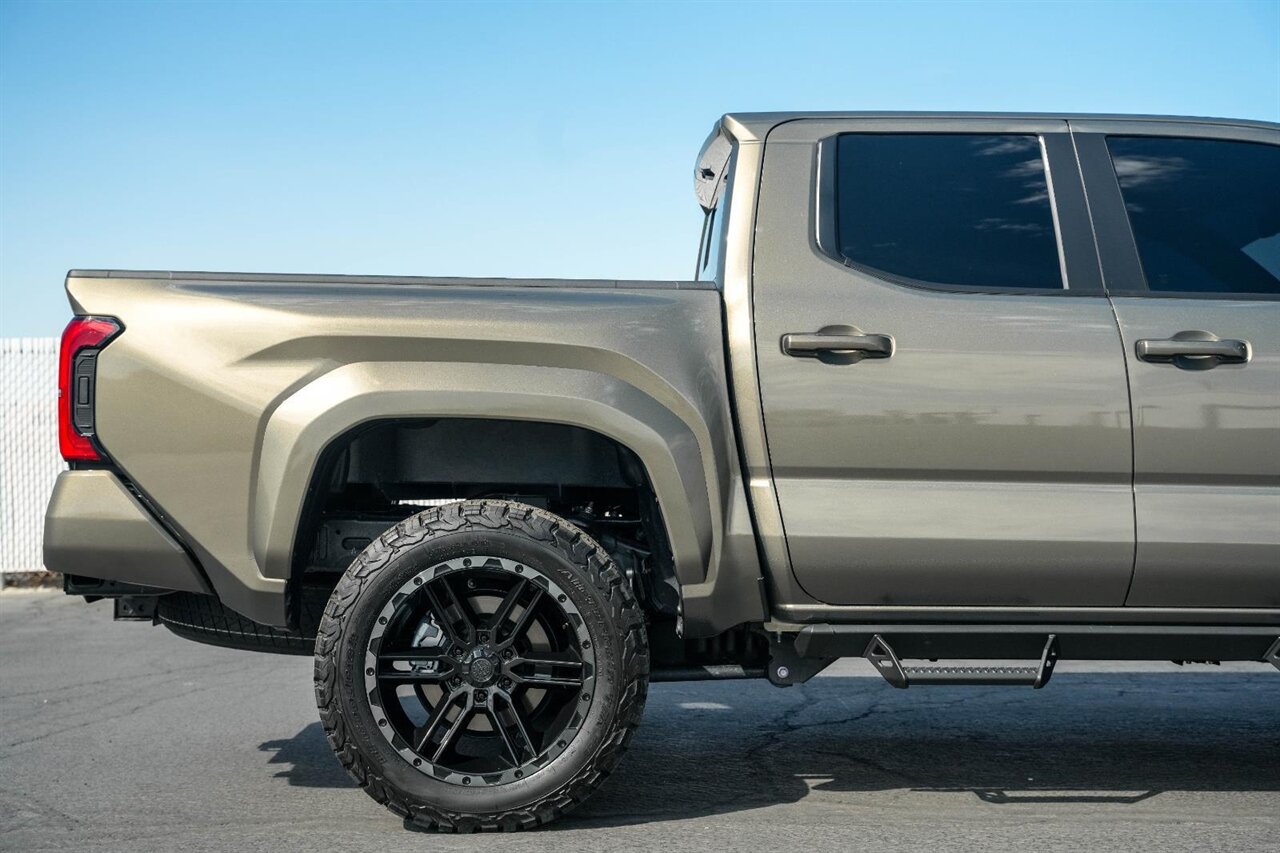 2025 Toyota Tacoma TRD Sport HV   - Photo 19 - Victorville, CA 92392