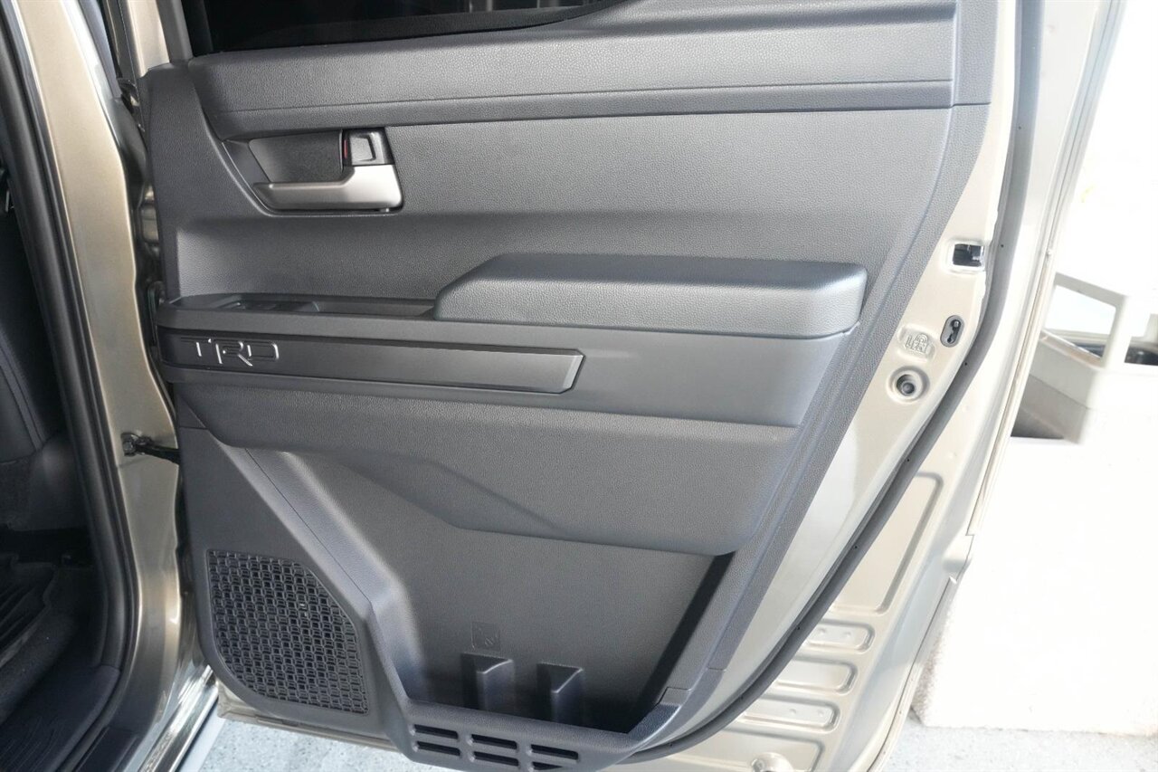 2025 Toyota Tacoma TRD Sport HV   - Photo 41 - Victorville, CA 92392