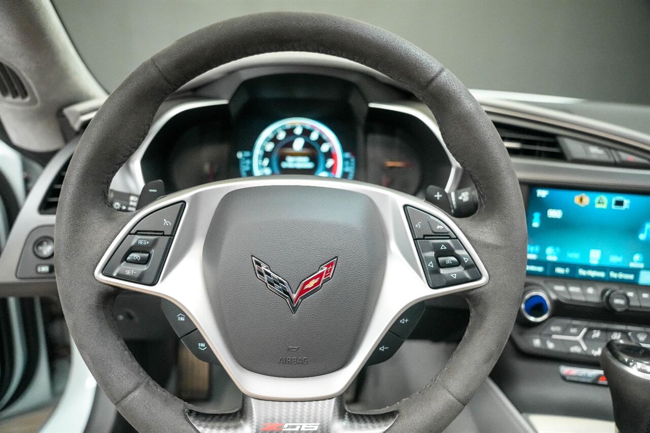 2019 Chevrolet Corvette Z06  Z07 Performance Package / Entire Car has PPF - Photo 29 - Victorville, CA 92392